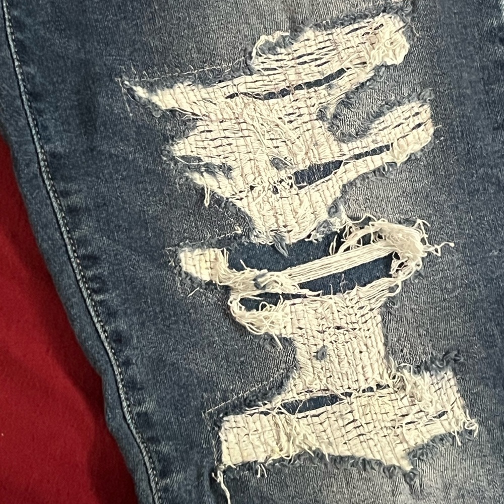 16 long american eagle ripped jeans great quality !